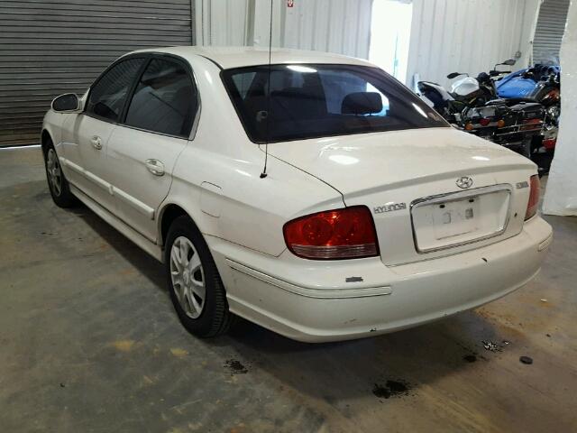 KMHWF25S24A997769 - 2004 HYUNDAI SONATA GL WHITE photo 3