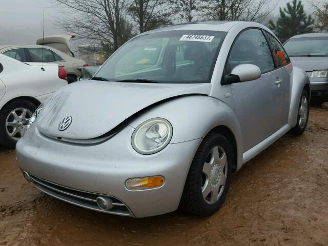 3VWCS21C51M433658 - 2001 VOLKSWAGEN NEW BEETLE 银色 照片 2