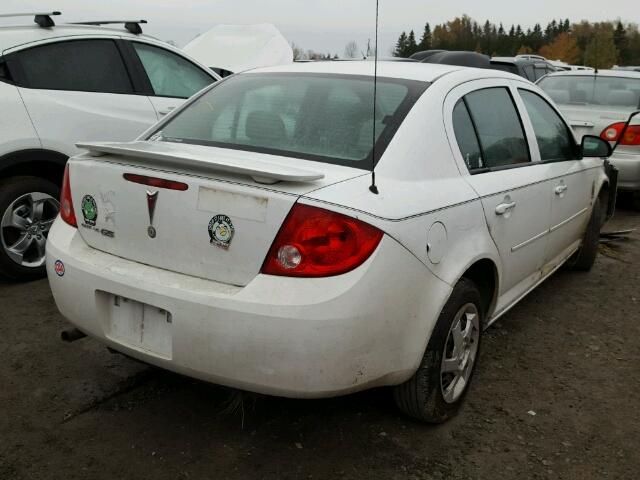 1G2AJ55F387105814 - 2008 PONTIAC G5 WHITE photo 4