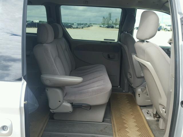 2C4GP44G61R104041 - 2001 CHRYSLER TOWN & COU 银色 照片 6