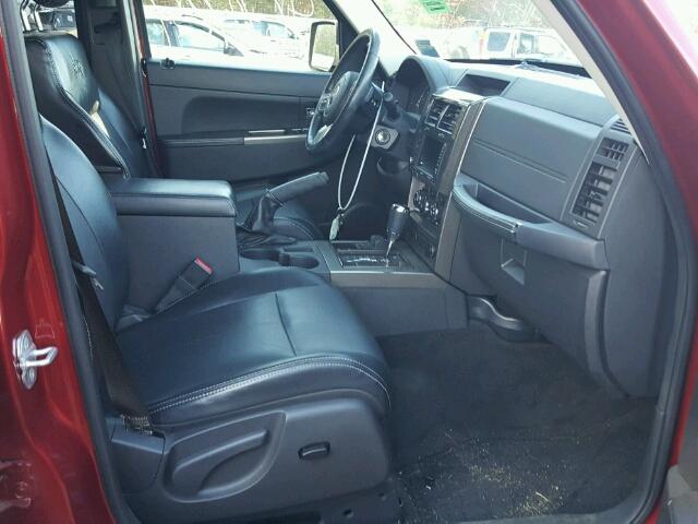 1J4PN5GK9BW546780 - 2011 JEEP LIBERTY LI RED photo 5