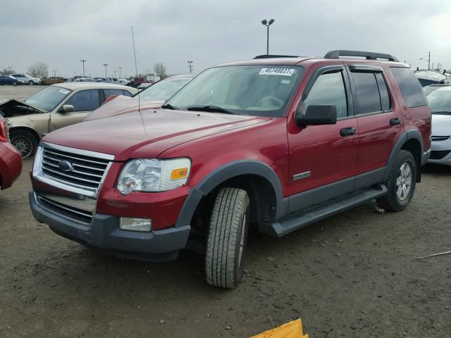 1FMEU73E46UA08996 - 2006 FORD EXPLORER X RED photo 2