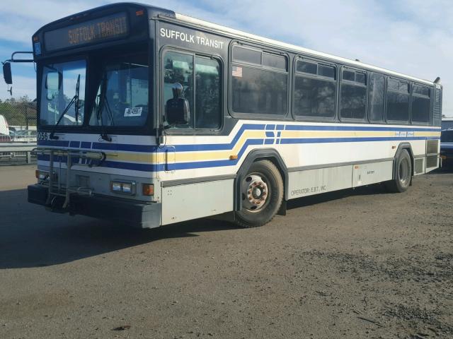 15GCB211351112716 - 2005 GILLIG TRANSIT BU WHITE photo 2