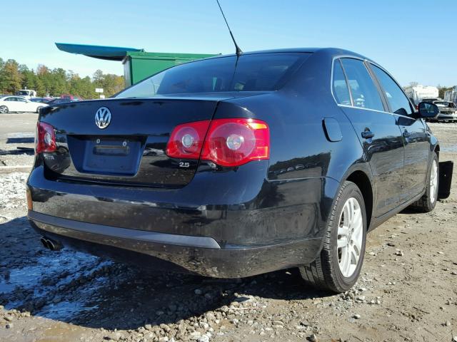 3VWEF71K17M193079 - 2007 VOLKSWAGEN JETTA WOLF BLACK photo 4