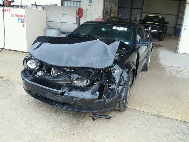 1ZVFT82H875258313 - 2007 FORD MUSTANG GT BLACK photo 2