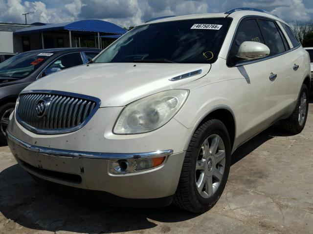 5GALRBED1AJ238169 - 2010 BUICK ENCLAVE CX BEIGE photo 2