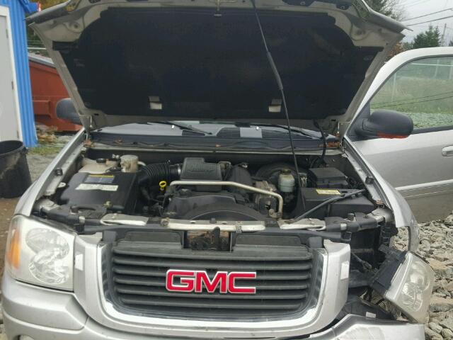 1GKDT13S152275078 - 2005 GMC ENVOY SILVER photo 7