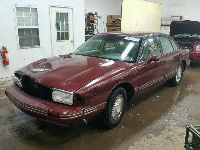 1G3HC52K1W4825018 - 1998 OLDSMOBILE REGENCY MAROON photo 2