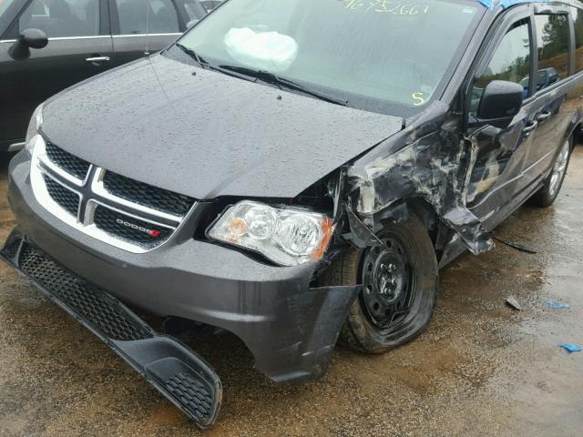 2C4RDGBG5HR640768 - 2017 DODGE GRAND CARA GRAY photo 9