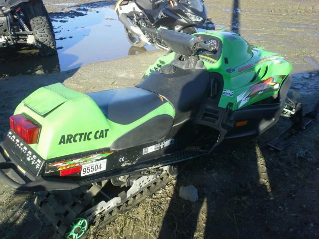 4UF01SNW81T127335 - 2001 ARCT SNOWMOBILE GREEN photo 4