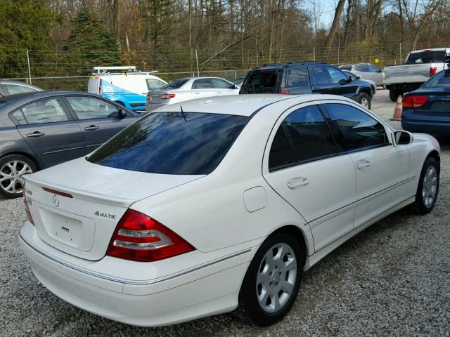 WDBRF92H06F820984 - 2006 MERCEDES-BENZ C GENERATI WHITE photo 4