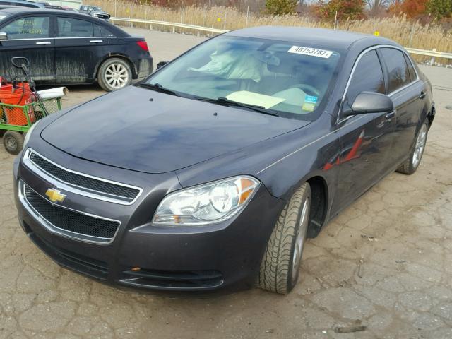 1G1ZB5EB6AF260581 - 2010 CHEVROLET MALIBU LS GRAY photo 2