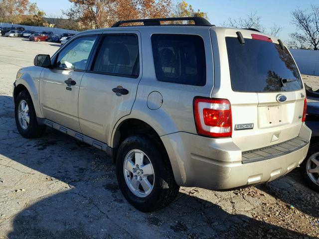 1FMCU0DG8AKC61094 - 2010 FORD ESCAPE XLT BEIGE photo 3