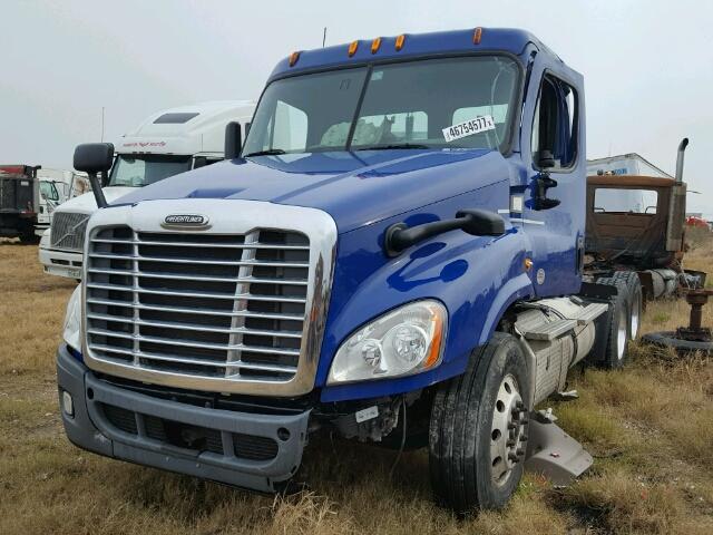 1FUJGED58FLGR1011 - 2015 FREIGHTLINER CASCADIA 1 BLUE photo 2