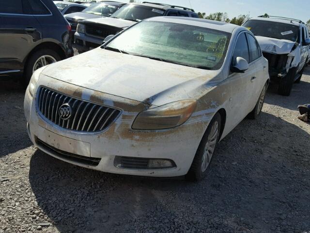 W04GS5EC9B1018089 - 2011 BUICK REGAL CXL WHITE photo 2