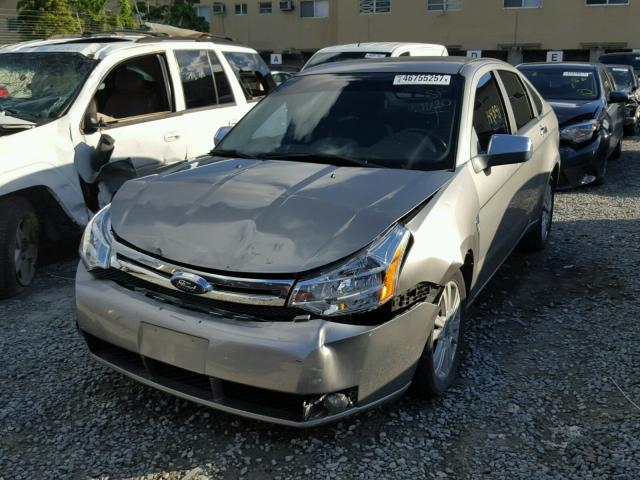 1FAHP35N18W245389 - 2008 FORD FOCUS SE GRAY photo 2