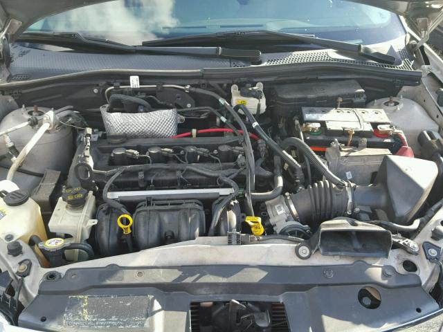 1FAHP35N18W245389 - 2008 FORD FOCUS SE GRAY photo 7