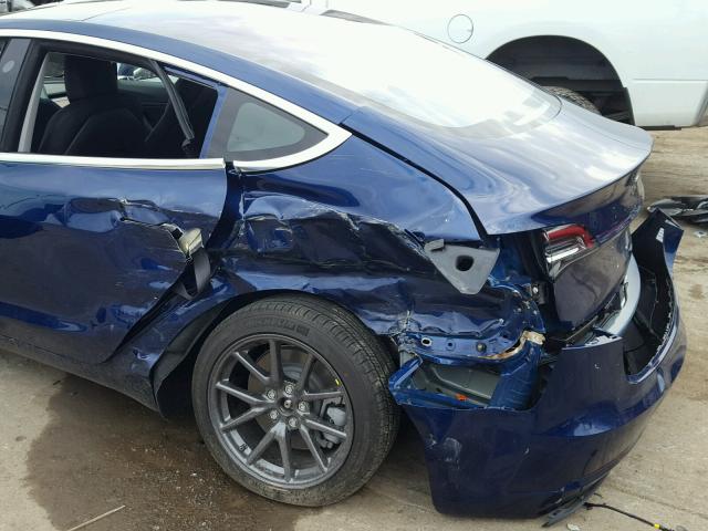 5YJ3E1EA1JF031878 - 2018 TESLA MODEL 3 ლურჯი ფოტო 9