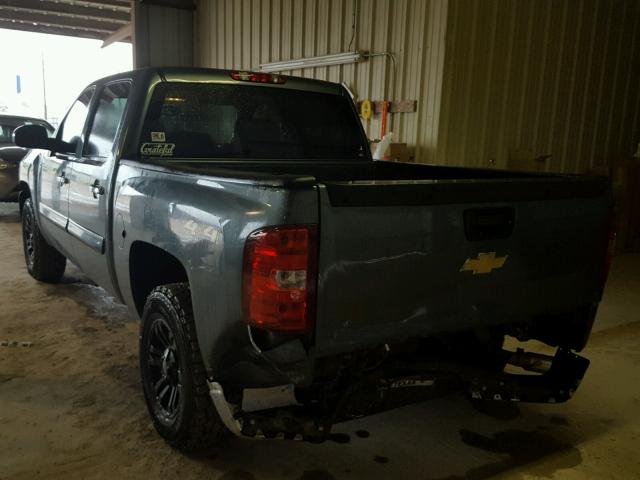 3GCPKSE3XBG277664 - 2011 CHEVROLET SILVERADO BLUE photo 3