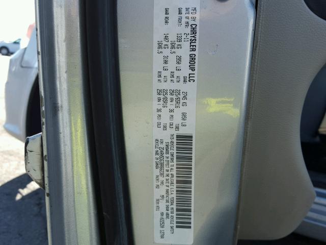 2D4RN5DG3BR662387 - 2011 DODGE GRAND CARA SILVER photo 10