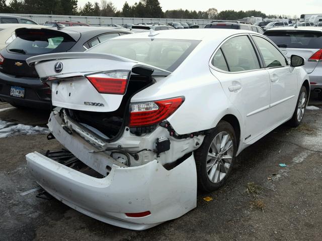 JTHBW1GG3D2033017 - 2013 LEXUS ES 300H WHITE photo 4