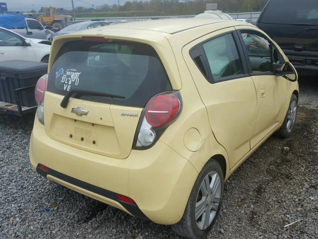 KL8CD6S92EC488883 - 2014 CHEVROLET SPARK 1LT YELLOW photo 4