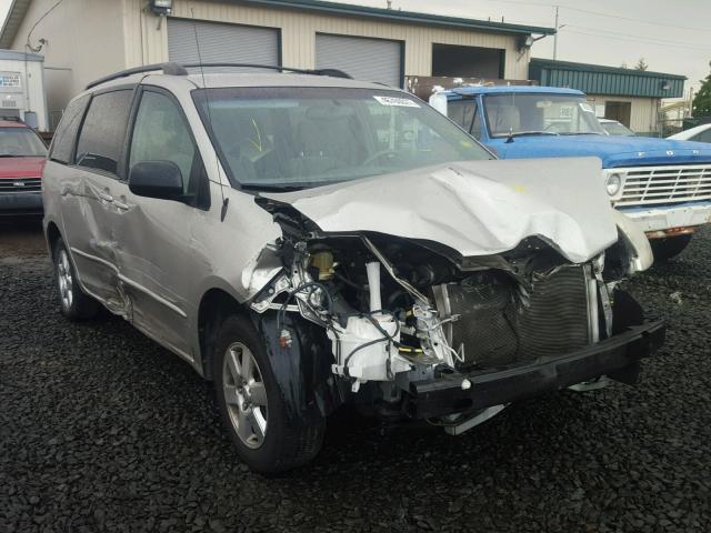 5TDZA23C75S223985 - 2005 TOYOTA SIENNA CE SILVER photo 1