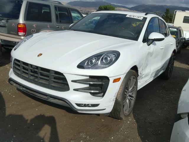 WP1AF2A59GLB93653 - 2016 PORSCHE MACAN TURB WHITE photo 2