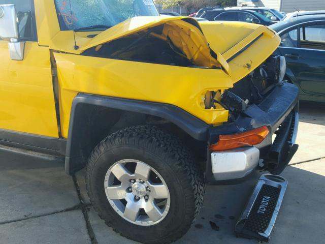 JTEBU11F970024213 - 2007 TOYOTA FJ CRUISER YELLOW photo 9