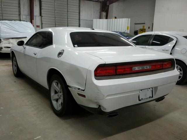 2C3CDYAG0DH675168 - 2013 DODGE CHALLENGER WHITE photo 3