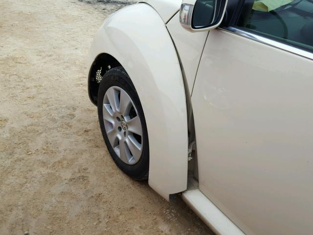 3VWPF31YX8M407171 - 2008 VOLKSWAGEN NEW BEETLE 奶油色 照片 9