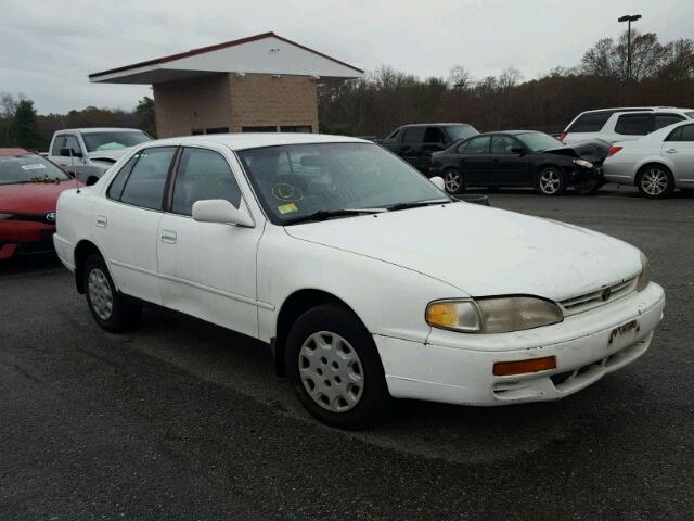 4T1BG12K4TU938648 - 1996 TOYOTA CAMRY DX WHITE photo 1