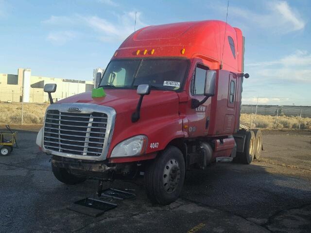 1FUJGLDRXBSAY5653 - 2011 FREIGHTLINER CASCADIA 1 RED photo 2