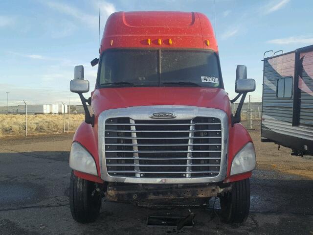 1FUJGLDRXBSAY5653 - 2011 FREIGHTLINER CASCADIA 1 RED photo 7