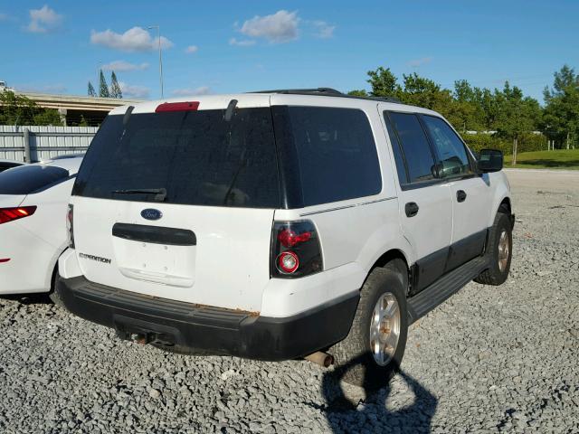 1FMPU14W24LA17373 - 2004 FORD EXPEDITION WHITE photo 4