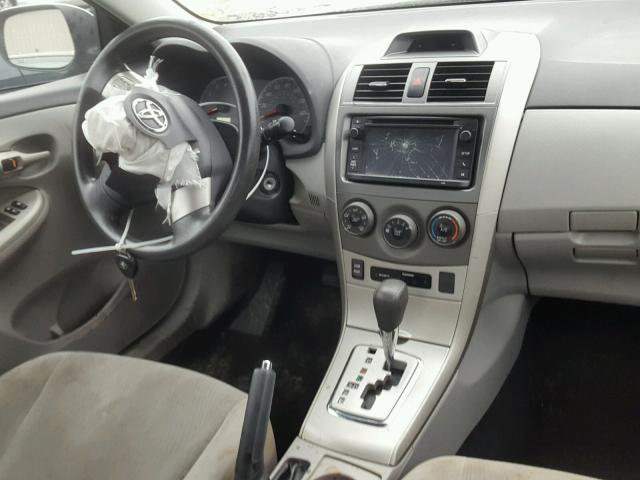 2T1BU4EE1DC963610 - 2013 TOYOTA COROLLA BA SILVER photo 9