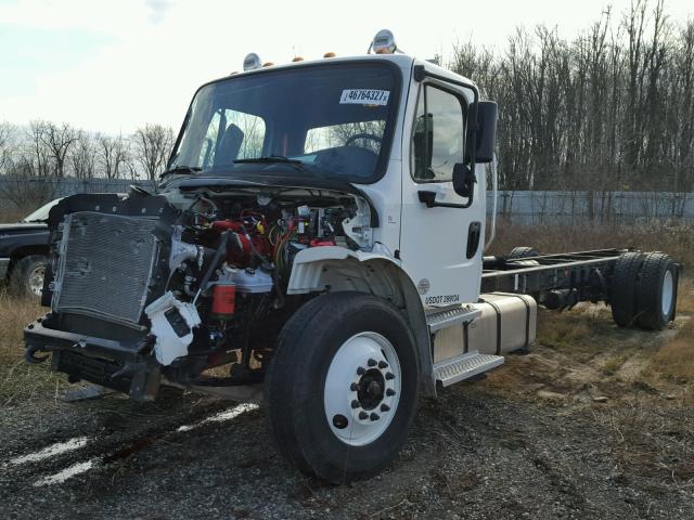1FVACWDTXHHHW1352 - 2017 FREIGHTLINER M2 106 MED WHITE photo 2