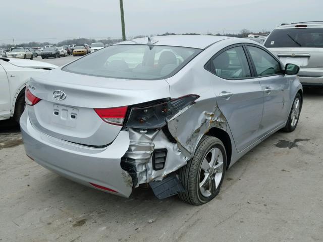 5NPDH4AEXDH417453 - 2013 HYUNDAI ELANTRA GL SILVER photo 4