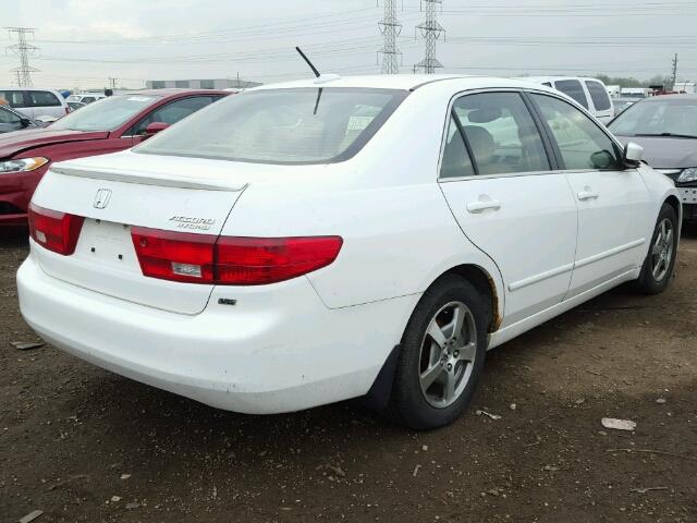 JHMCN36475C001953 - 2005 HONDA ACCORD HYB WHITE photo 4