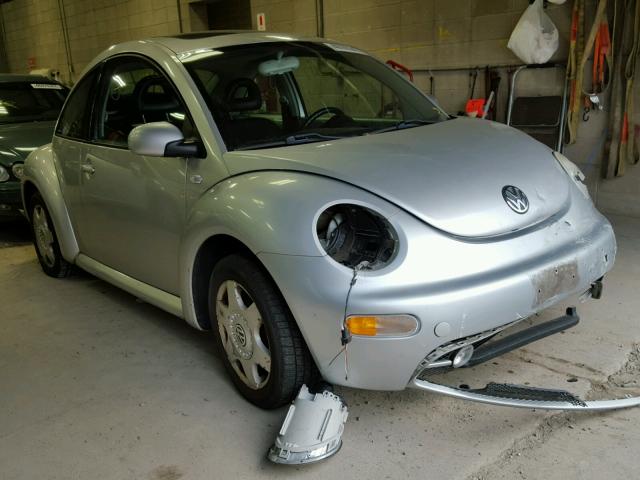 3VWCK21C31M458252 - 2001 VOLKSWAGEN NEW BEETLE 银色 照片 1