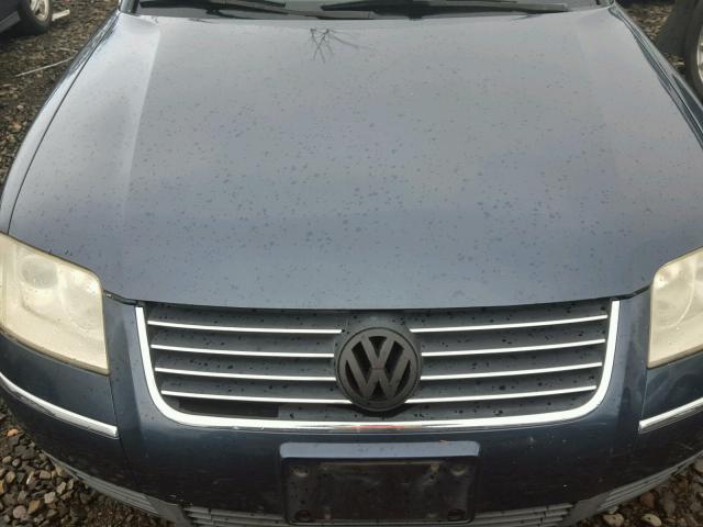 WVWPD63B34P325743 - 2004 VOLKSWAGEN PASSAT GLS BLUE photo 7