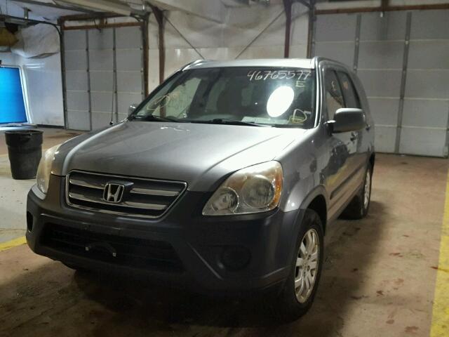 JHLRD78815C028672 - 2005 HONDA CR-V EX ნაცრისფერი ფოტო 2