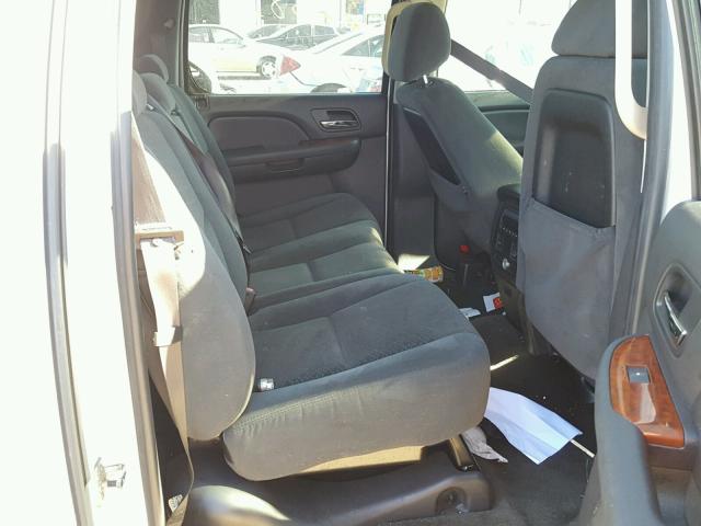 3GNEC12J27G282356 - 2007 CHEVROLET AVALANCHE 白色 照片 6