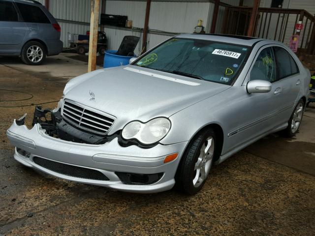 WDBRF52H97F931561 - 2007 MERCEDES-BENZ C 230 SILVER photo 2