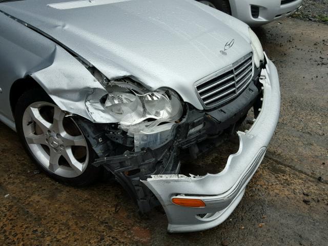 WDBRF52H97F931561 - 2007 MERCEDES-BENZ C 230 SILVER photo 9