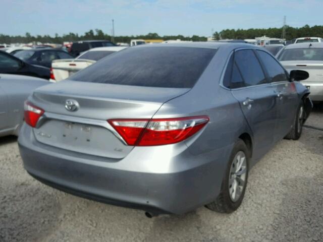 4T4BF1FK0FR485295 - 2015 TOYOTA CAMRY LE 银色 照片 4