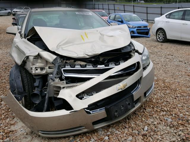 1G1ZH57BX9F162564 - 2009 CHEVROLET MALIBU 1LT GOLD photo 9