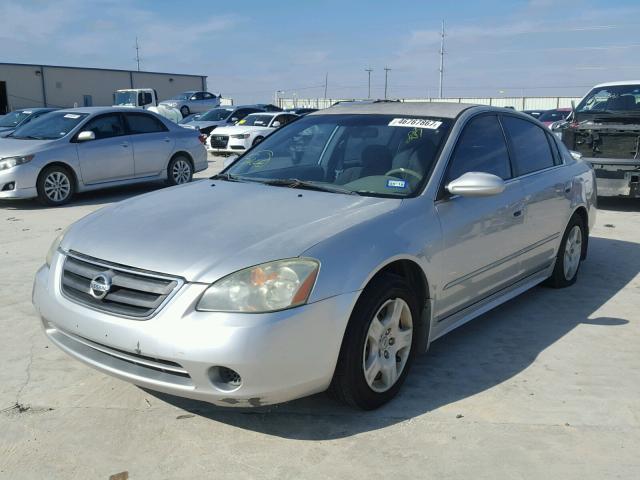 1N4AL11D03C313545 - 2003 NISSAN ALTIMA BAS SILVER photo 2