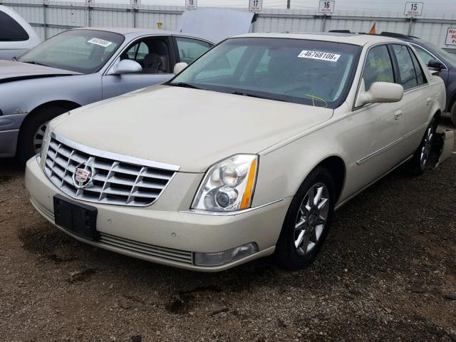 1G6KD5E66BU147820 - 2011 CADILLAC DTS LUXURY WHITE photo 2