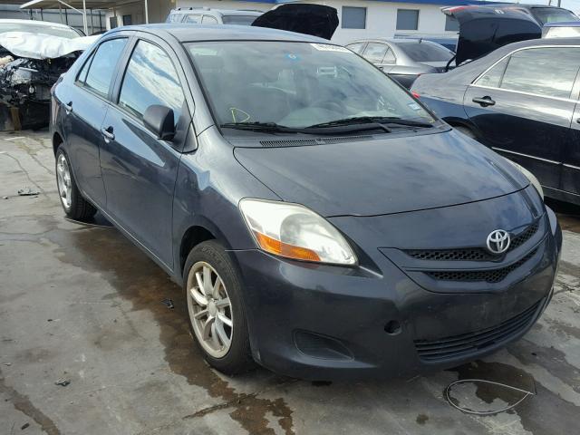 JTDBT923471126443 - 2007 TOYOTA YARIS GRAY photo 1